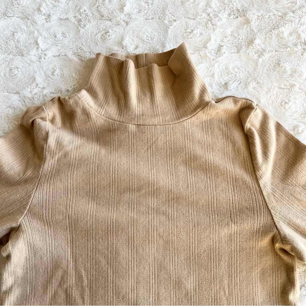 Aerie Top Shirt Womens Small Tan Ribbed Funnel Neck Long Sleeve Stretch Neutral - Picture 3 of 12